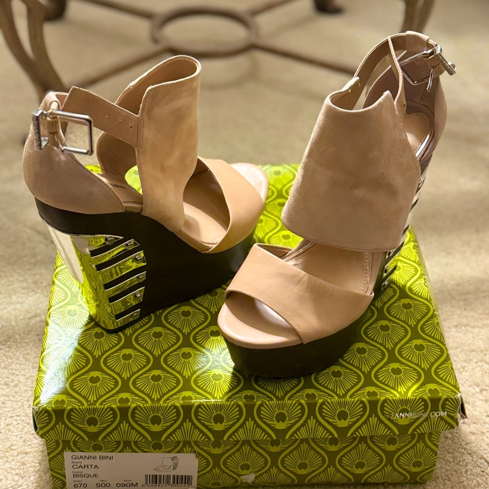 Brand New Gianni Bini Wedge Hill Sandals